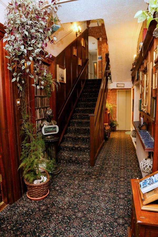 Avarest House Bb Adults Only Portrush Exterior photo